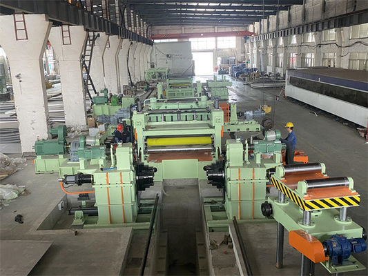 corte automático de 1-6mm à linha do comprimento para a alimentação servo do comprimento da folha de aço média da bobina do calibre