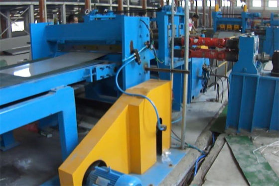 A precisão cortou à linha aço da bobina do comprimento de folha cortou à linha 0.3-3 x 1300 do comprimento