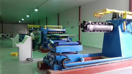 Máquina de corte de aço da precisão compacta para o calibre leve 0.3-1.2 x 1300