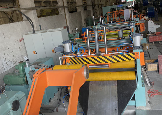Precisão da folha da elevada precisão que corta dar um coice linhas aparamento 1250mm 300KW da borda do metal