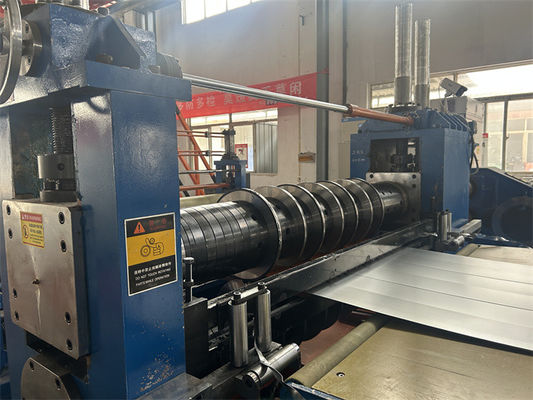 As cabeças dobro da talhadeira bobinam para bobinar a linha de corte de aço dar um coice para a folha do aço carbono do CR