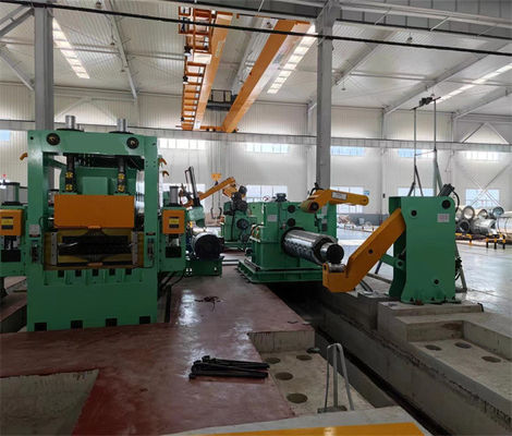 O corte de alta velocidade do metal ao voo giratório da tesoura da máquina do comprimento cortou à linha 0.3-3 x 1600 do comprimento
