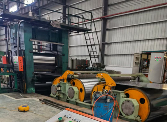 Linha de moagem de nivelamento de tensão de rolagem de passagem cutânea 4Hi 0,2-1,5 X 1300